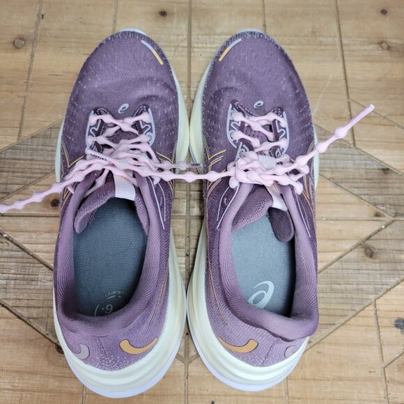 Asics Women's Athletic Shoes in Pink and Cream - Picture 12 of 13